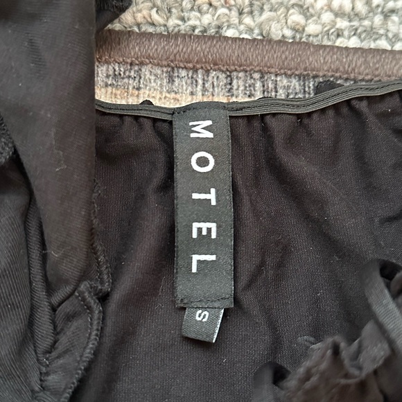 🌟bundle only🌟 Urban Outfitters Motel Black Mini Dress - Picture 2 of 4